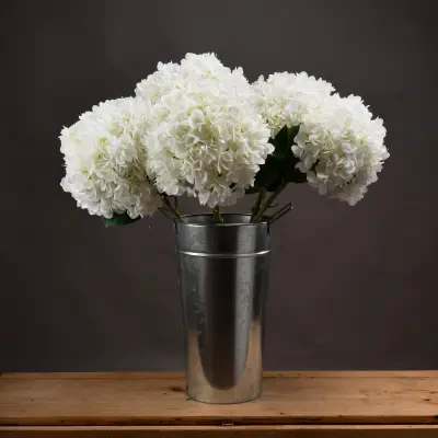 Artificial Flowers & Planters