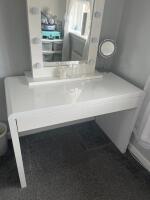 Nautilus-Nordic-Compact-Curvaceous-Workstation-with-Spacious-Storage-Drawer-White-Gloss.jpg